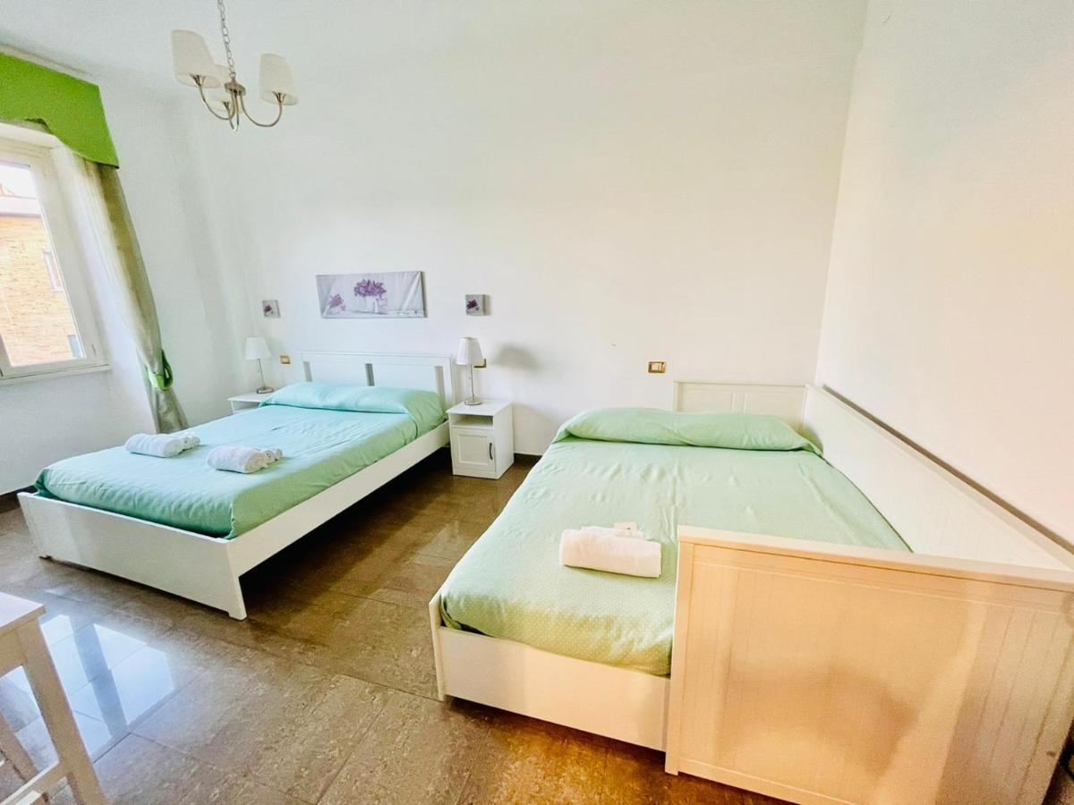 Interno Dieci Roma Exterior foto