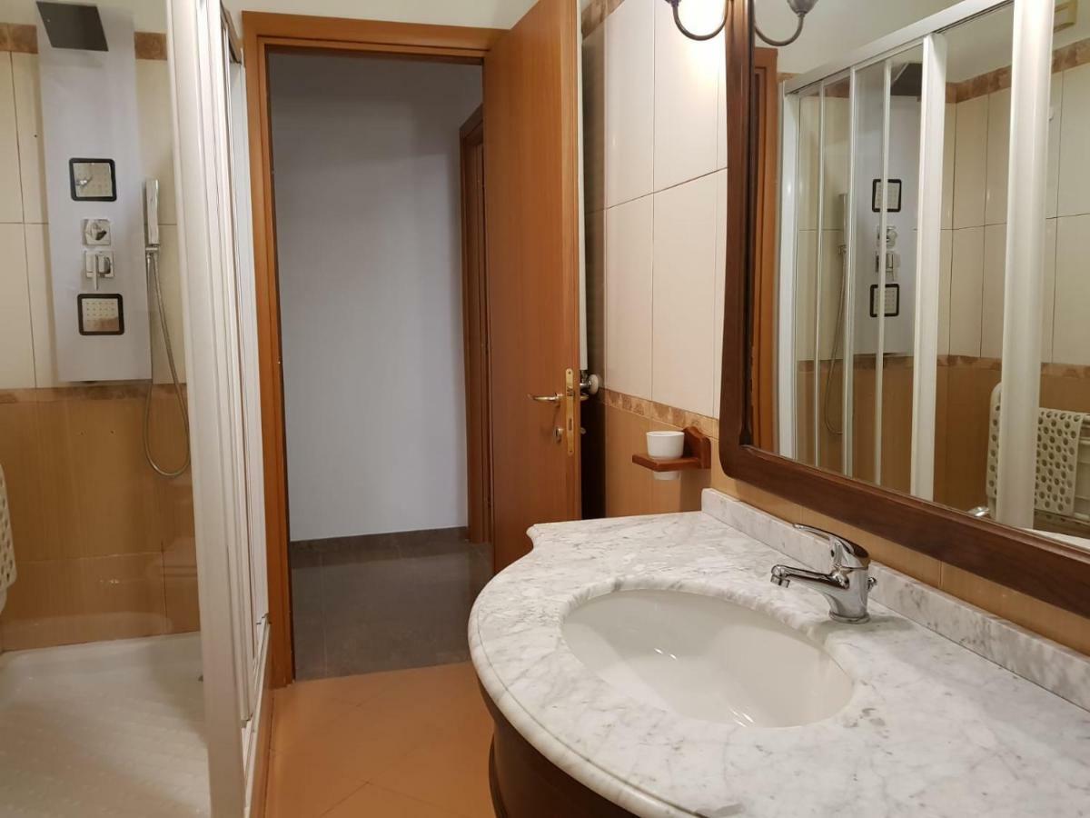 Interno Dieci Roma Exterior foto